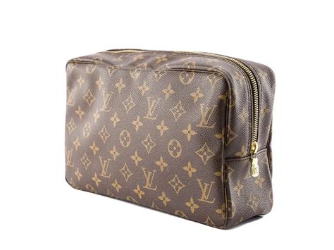 lv wash bag men's